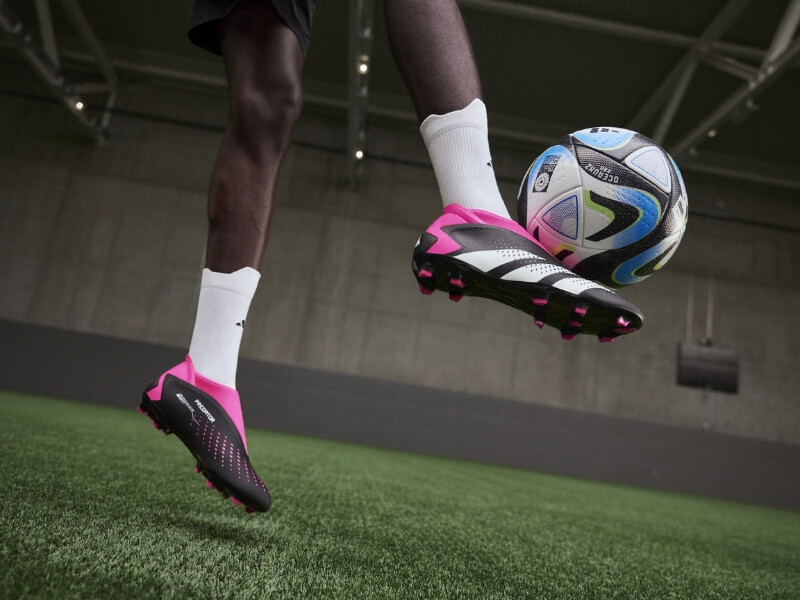 giày đá bóng adidas Predator Accuracy